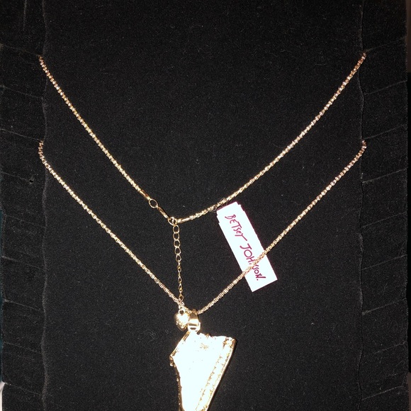 Betsy Johnson necklace - Picture 5 of 7